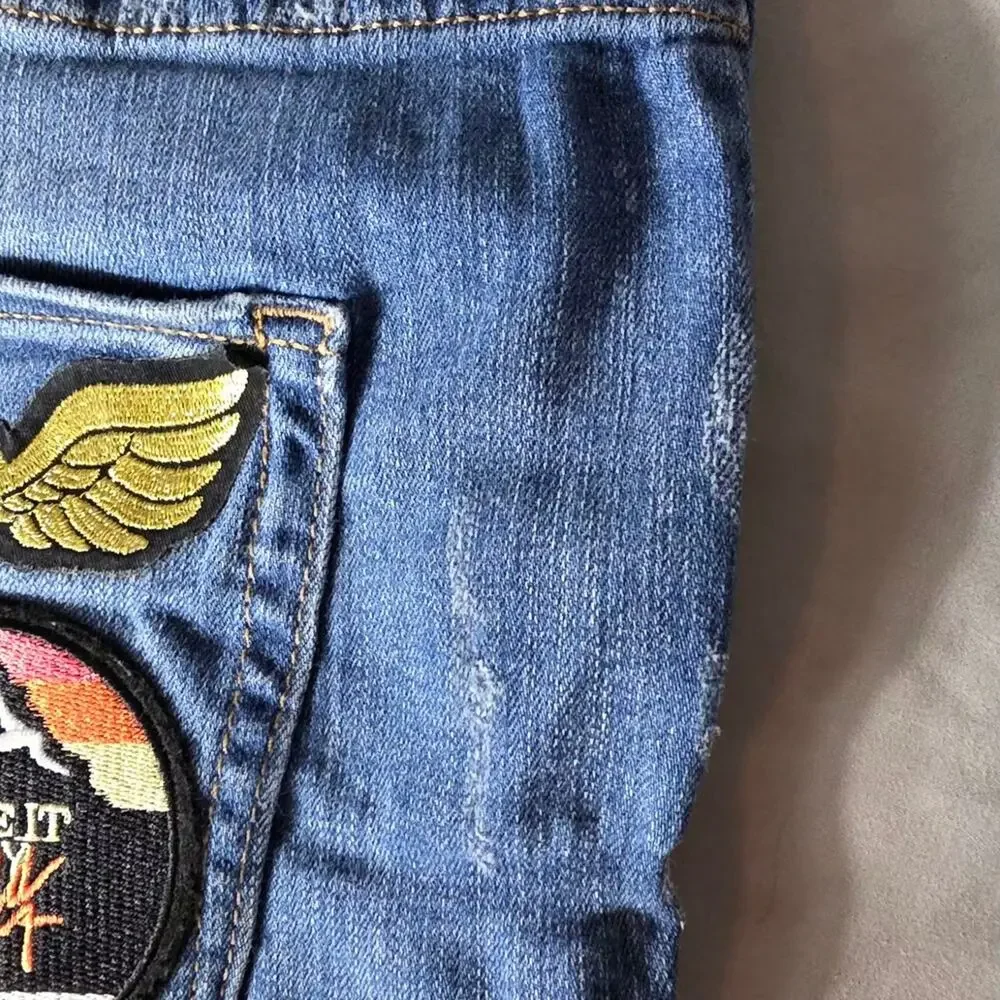 EXPRESS JEANS Women's Distressed Denim Cut-Off Shorts Size 6 - Unique Patches